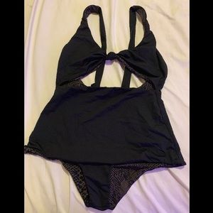 Acacia Indies one piece in ebony